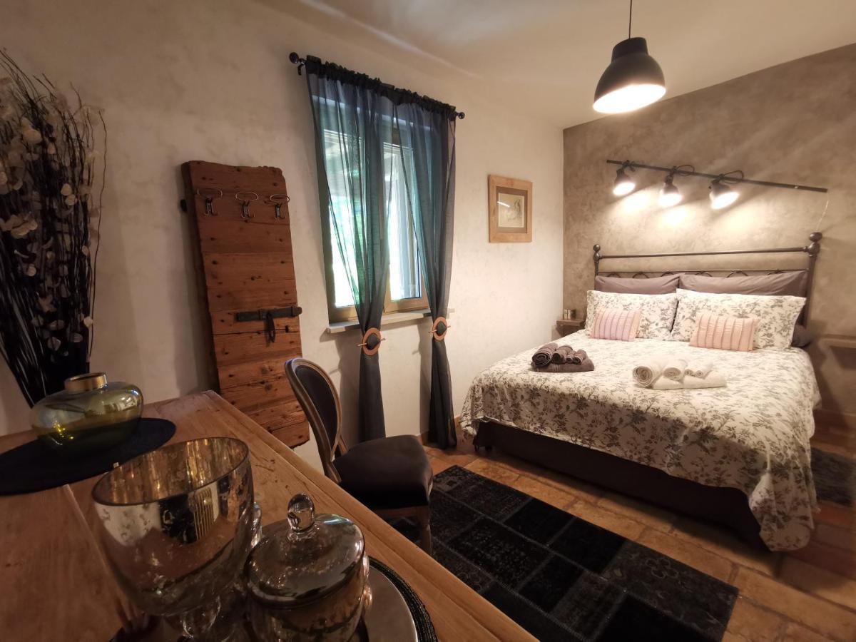 Bed&Breakfast SENTIERO 54 Cantiano Exterior foto